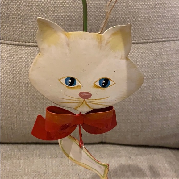 Round Top Collection Holiday Round Top Collection White Cat